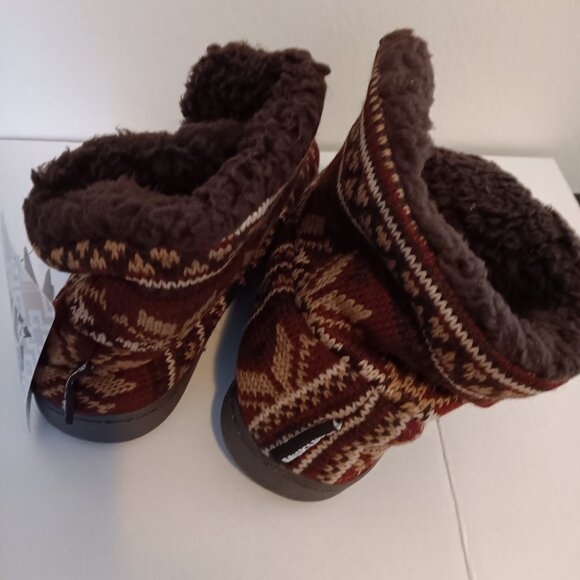 MUK LUKS  WOMEN'S SLIPPER BOOTIES NWT size medium - Picture 3 of 4